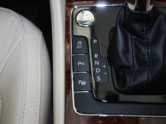 2013款 2.0TSI DSG 至尊版