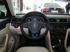2013款 2.0TSI DSG 至尊版