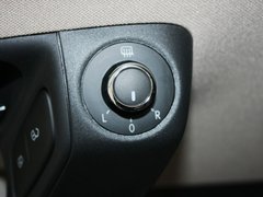 2013款 1.6L 自动 豪华版