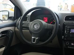 2013款 1.6L 自动 豪华版