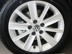 2013款 1.6L 自动 豪华版