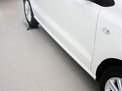2013款 1.6L 自动 豪华版
