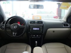 2013款 1.6L 自动 豪华版