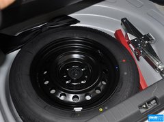 2013款 1.6L 自动 卓越版
