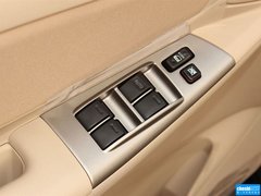 2013款 1.6L 自动 卓越版