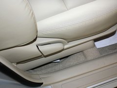 2013款 1.6L 自动 豪华版