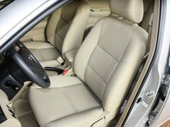 一汽丰田  1.6L 自动 驾驶席座椅前45度视图