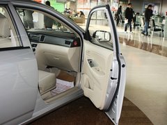 2013款 1.6L 自动 豪华版