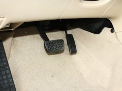 2013款 1.6L 自动 豪华版