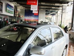 2013款 1.6L 自动 豪华版