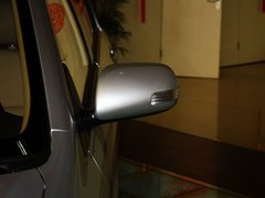 2013款 1.6L 自动 豪华版