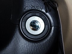 2013款 1.6L 自动 豪华版