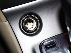 2013款 1.6L 自动 豪华版