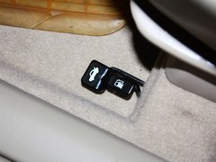 2013款 1.6L 自动 豪华版