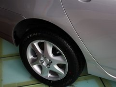 2013款 1.6L 自动 豪华版