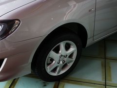 2013款 1.6L 自动 豪华版