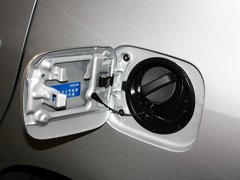 2013款 1.6L 自动 豪华版