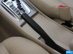 2013款 1.6L 自动 豪华版