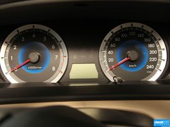 2013款 1.6L 自动 豪华版