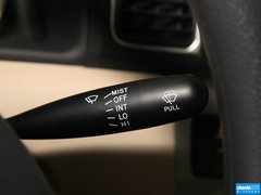 2013款 1.6L 自动 豪华版