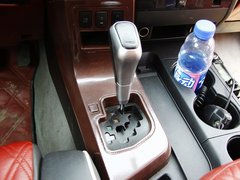 2012款 5.7 自动 高配