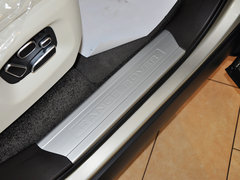 2013款 5.0T V8 AB尊崇創(chuàng)世版 5座