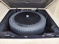 2013款 5.0T V8 SC Vogue 5座