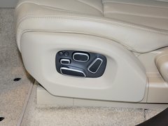 2013款 5.0T V8 SC Vogue 5座