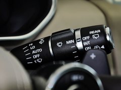 2013款 5.0T V8 SC Vogue 5座