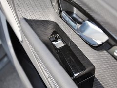 2013款 2.0T 自动 3门耀动版 4座