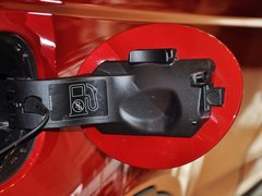 2013款 2.0T 自动 3门耀动版 4座