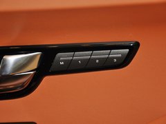 2013款 2.0T 自动 3门耀动版 4座