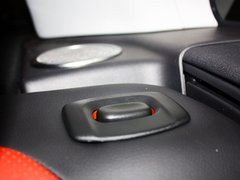 2013款 2.0T 自动 3门耀动版 4座