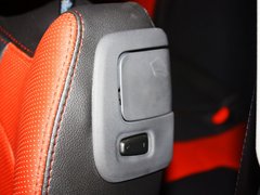 2013款 2.0T 自动 3门耀动版 4座