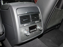 2013款 V6 3.0TSI 自动 限量奢华版 5座