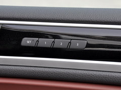 2013款 V6 3.0TSI 自动 限量奢华版 5座