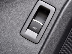 2013款 V6 3.0TSI 自动 限量奢华版 5座