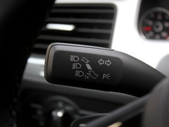 2013款 V6 3.0TSI 自动 限量奢华版 5座