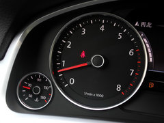 2013款 V6 3.0TSI 自动 限量奢华版 5座