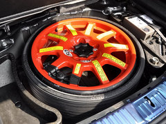 2013款 V6 3.0TSI 自动 限量奢华版 5座