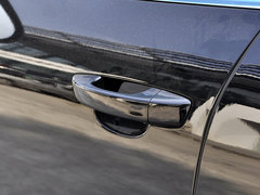 2013款 V6 3.0TSI 自动 限量奢华版 5座
