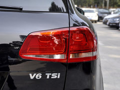 2013款 V6 3.0TSI 自动 限量奢华版 5座