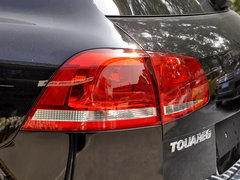 2013款 V6 3.0TSI 自动 限量奢华版 5座