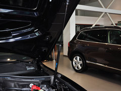 2013款 V6 3.0TSI 自动 限量奢华版 5座