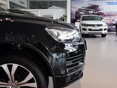 2013款 V6 3.0TSI 自动 限量奢华版 5座