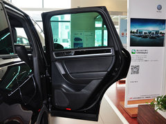 2013款 V6 3.0TSI 自动 限量奢华版 5座