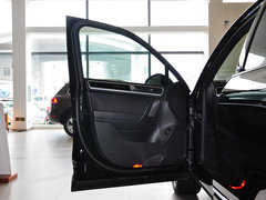 2013款 V6 3.0TSI 自动 限量奢华版 5座
