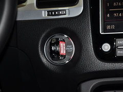 2013款 V6 3.0TSI 自动 限量奢华版 5座