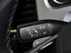 2013款 V6 3.0TSI 自动 限量奢华版 5座