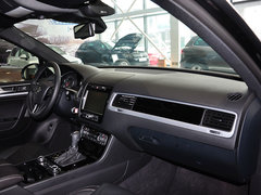 2013款 V6 3.0TSI 自动 限量奢华版 5座